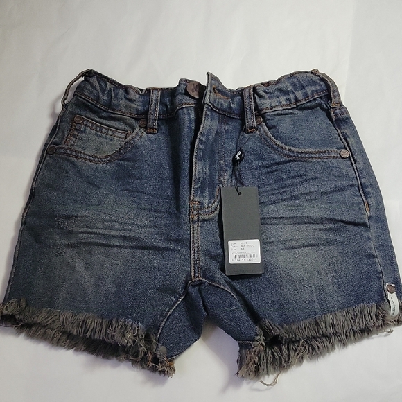 One Teaspoon Kids Jean Shorts Frayed Hem NWT - Picture 1 of 8